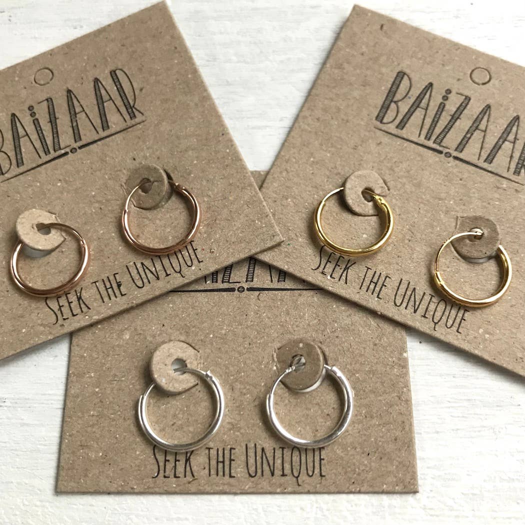 Baizaar - Tiny Hoop Earring: Gold plated